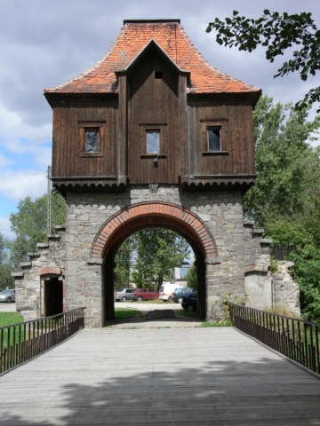Pałac Krobielowice - brama