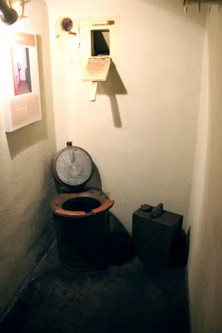 Toaleta w schronie Sabała