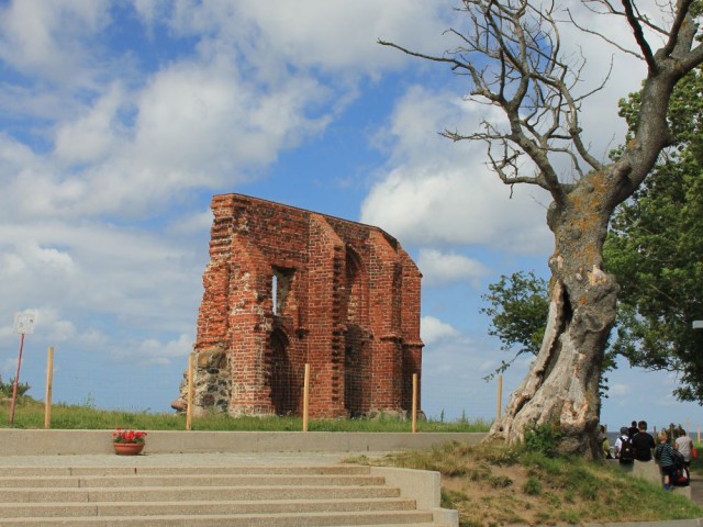 Ruina kościoła w Trzęsaczu